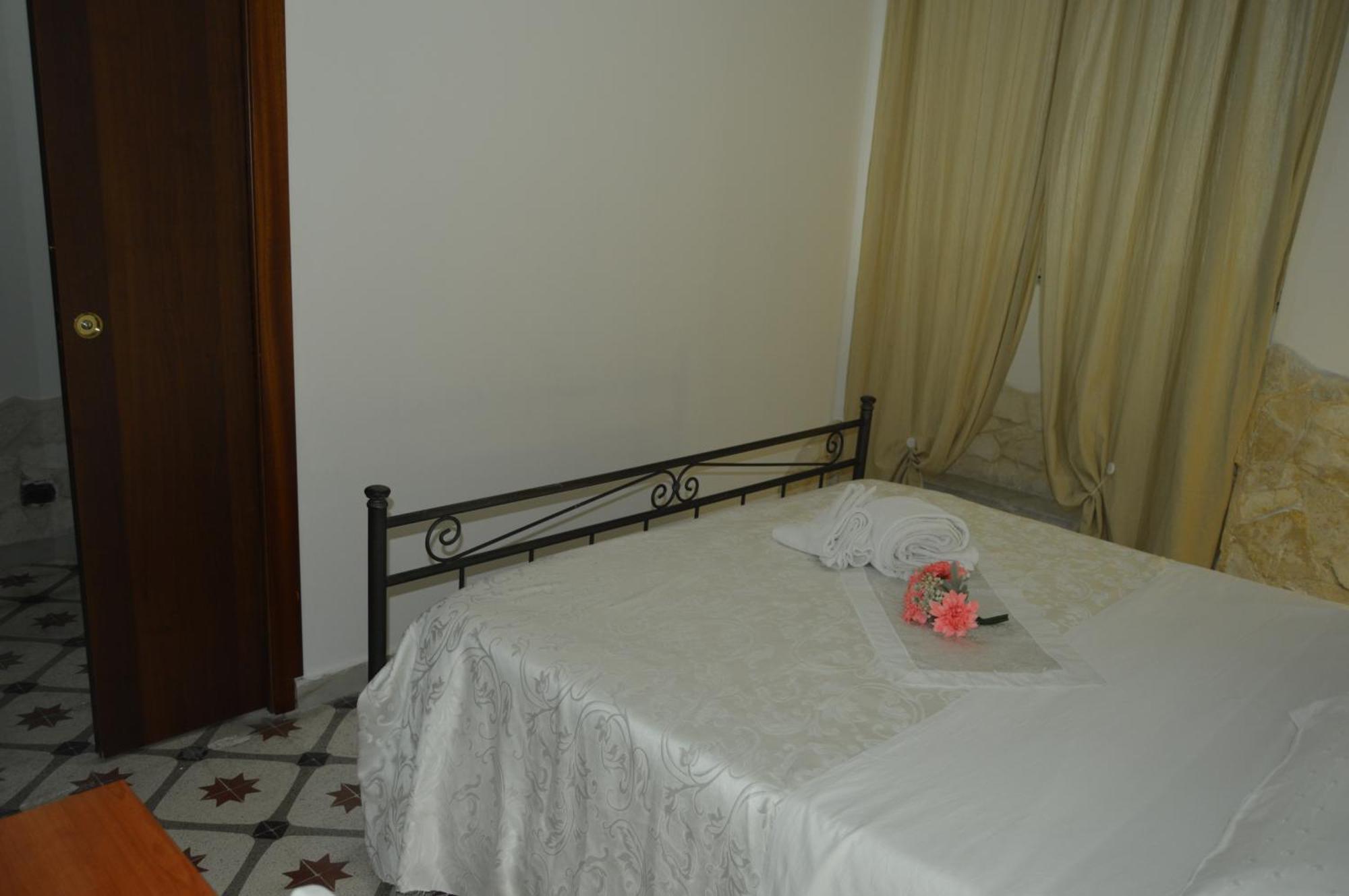 Bed And Breakfast Vecchio Porto CTA Exteriör bild